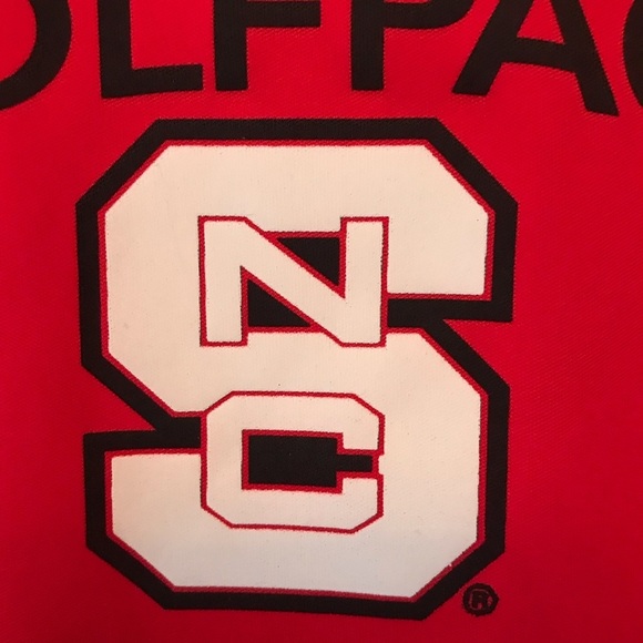 NC STATE Short Sleeve Shirt. Fusion Fit Sz Medium. - Picture 3 of 8